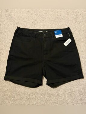 NWT Old Navy Black Women's 5” Inseam Rolled-Hem Shorts - 14